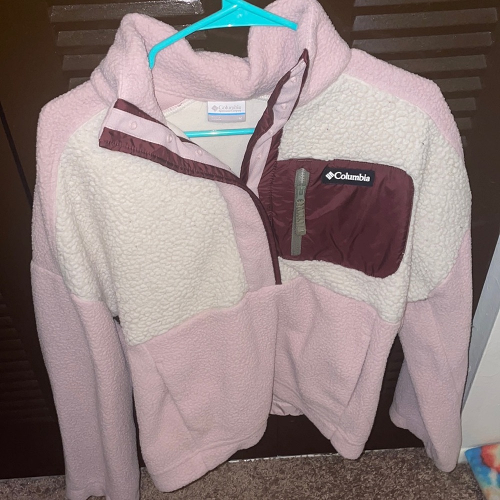 Paint Columbia pull over